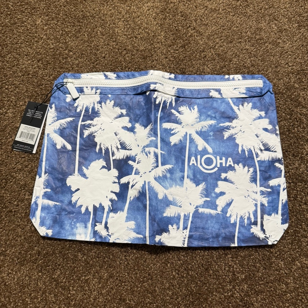 ALOHA Collection Blue and White Palm Cosmetic Bag